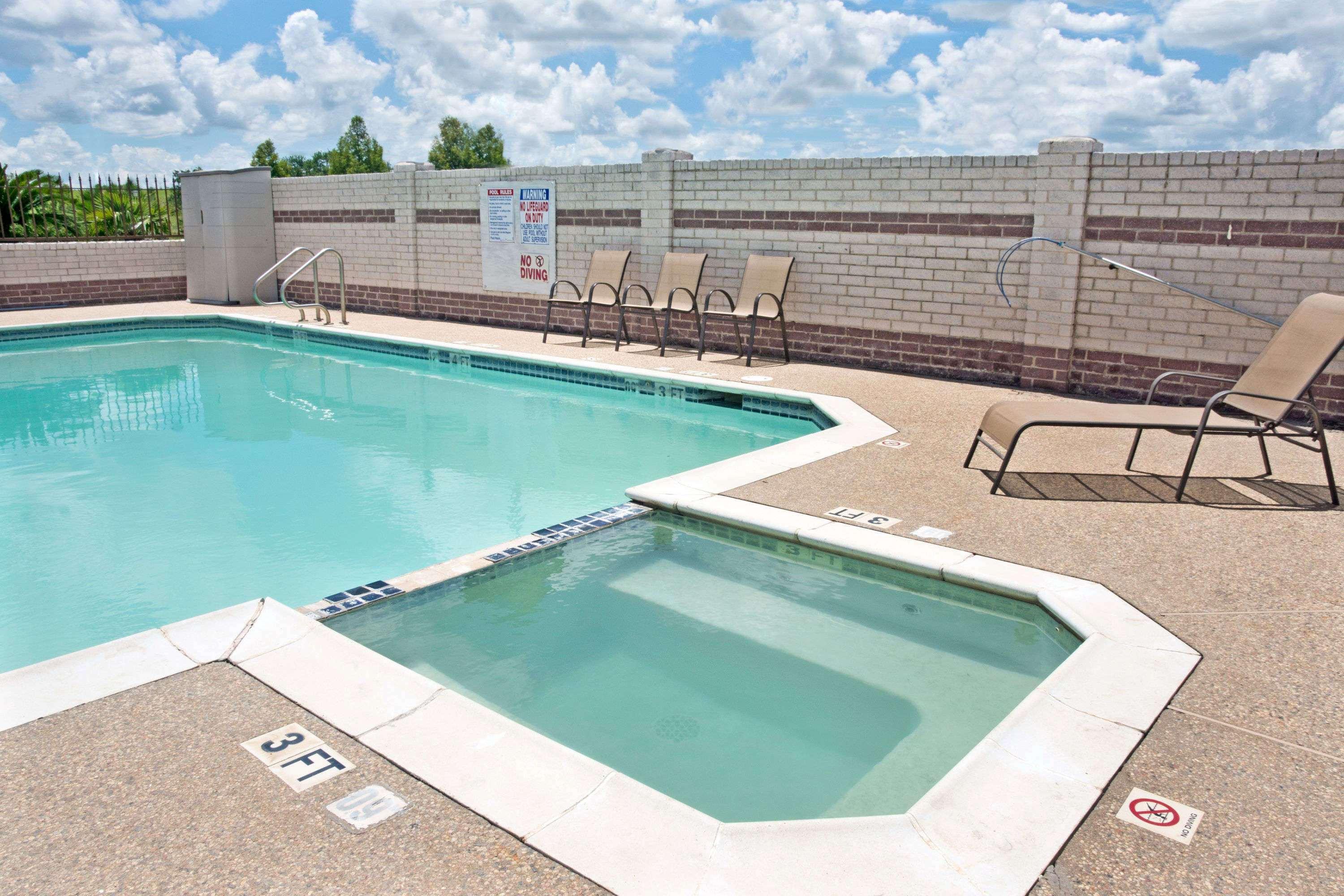 Days Inn By Wyndham El Campo Tx Ngoại thất bức ảnh